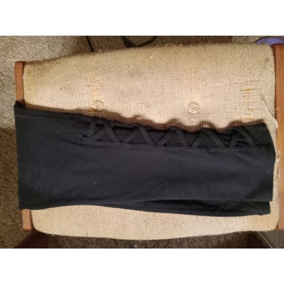 TORRID Activewear Leggings.  Criss-cross design adds a special touch. - Picture 6 of 6